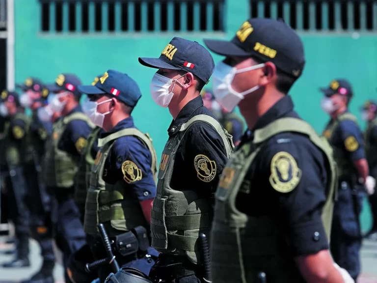 cuanto-gana-un-policia-en-peru