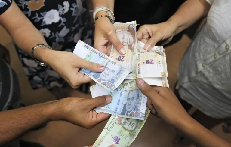 El salario pretendido por los peruanos registró un incremento interanual de 5.52% salario-peruano-registro-incremento